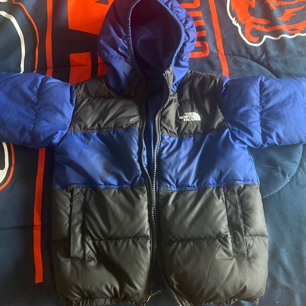The North Face Kids Puffer Jacket in Blue and Black - Picture 3 of 3